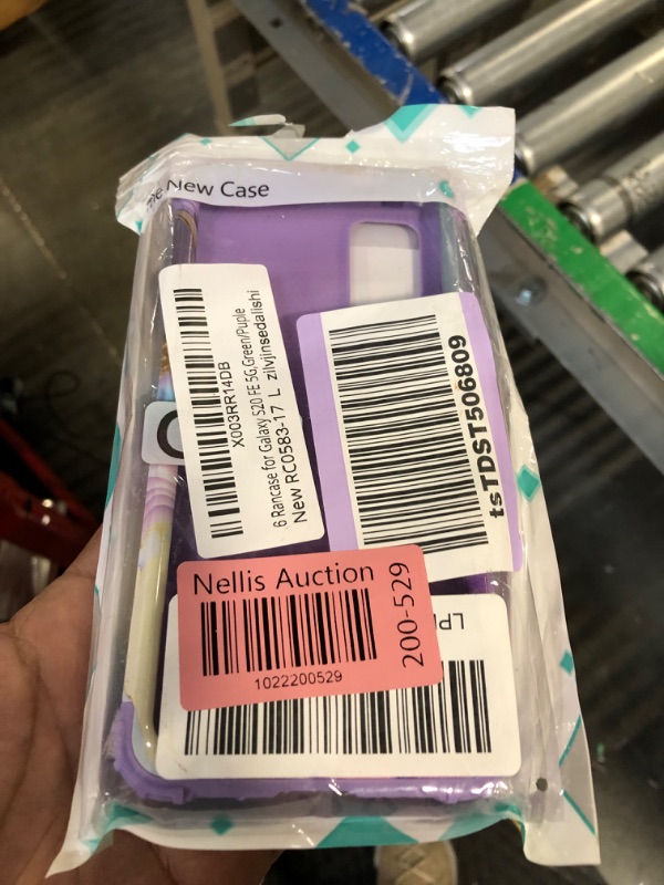 Photo 2 of Galaxy S8 Purple and Green Ombré Case ** not ecxact photo**