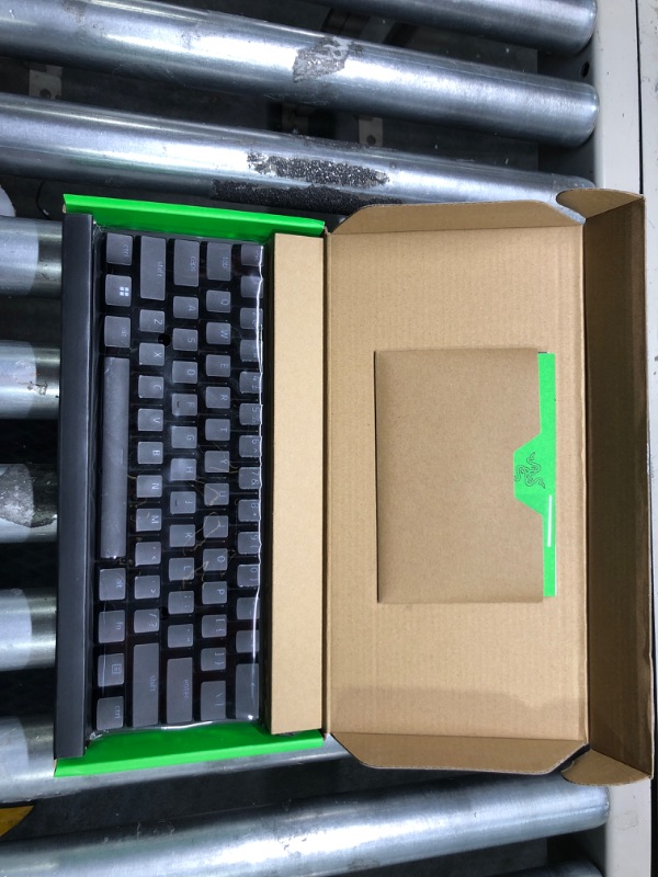 Photo 3 of Razer Huntsman Mini Analog - 60% Analog Optical Gaming Keyboard (Analog Switch) - US Layout - Razer™ Analog Optical Switches - Doubleshot PBT Keycap
