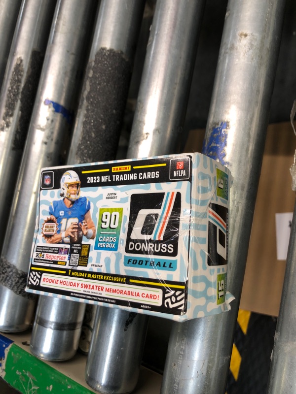 Photo 1 of 2023 Panini NFL Donruss Holiday Blaster Box Trading Cards