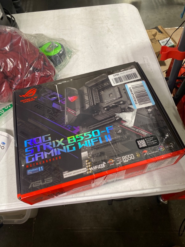 Photo 4 of Asus ROG Strix B550-F Gaming WiFi II AMD AM4 (3rd Gen Ryzen) ATX Gaming Motherboard (PCIe 4.0,WiFi 6E, 2.5Gb LAN, BIOS Flashback, HDMI 2.1, Addressable Gen 2 RGB Header and Aura Sync) B550-F Gaming WiFi II (V2)