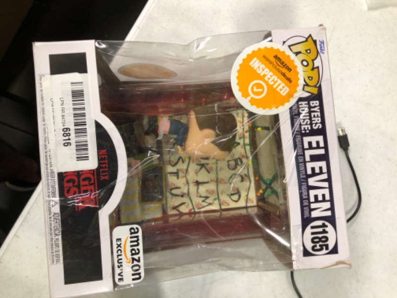 Photo 2 of Funko Pop! Deluxe: Stranger Things Build-a-Scene - Eleven Figure 1 of 4 Exclusive
