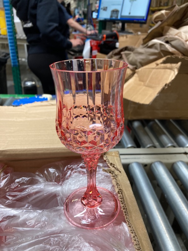Photo 2 of 24 Pcs Patterned Plastic Wine Glasses Colorful Goblet Champagne Flutes Glasses Vintage Style Dishwasher Safe Drinking Glasses for Wedding, Reception, Grand Event Party Supplies (Pink)
