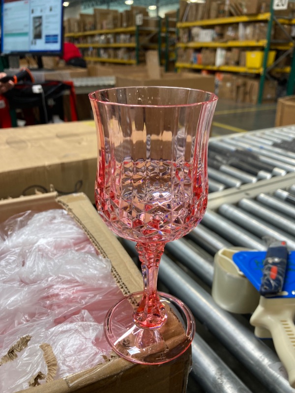 Photo 1 of 24 Pcs Patterned Plastic Wine Glasses Colorful Goblet Champagne Flutes Glasses Vintage Style Dishwasher Safe Drinking Glasses for Wedding, Reception, Grand Event Party Supplies (Pink)