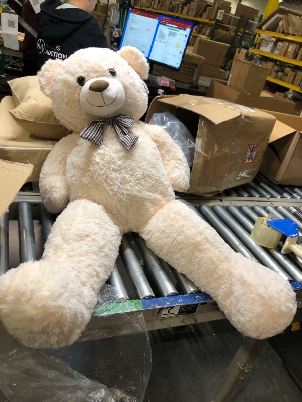 Photo 1 of 47 inch Giant Teddy Bear Stuffed Animal White Big Plush Teddy Bear Valentine's Gift for Girlfriend Soft Stuffed Bear Animals for Christmas,Birthday,Mother's Day