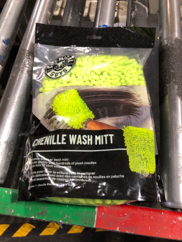 Photo 1 of Chemical Guys MIC493 Chenille Premium Scratch-Free Microfiber Wash Mitt, Lime Green, 9.6" x 2.3" x 7" Lime Green (New Version) Standard