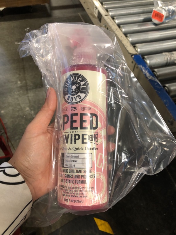 Photo 1 of Chemical Guys WAC_202_16 Speed Wipe Quick Detailer (16 oz) MIC_506_03 Professional Grade Premium Microfiber Towels, Gold 16" x 16", Pack of 3 Cherry + Microfiber 16 oz