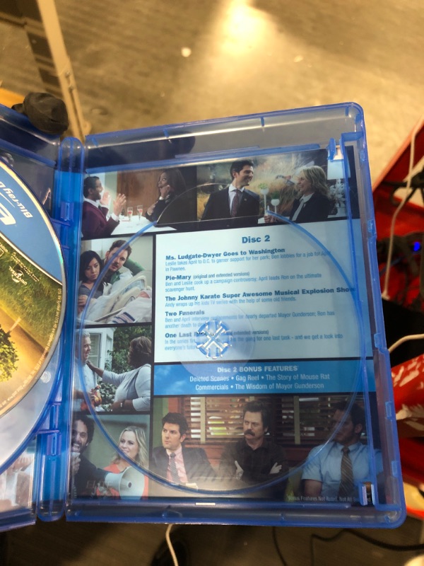 Photo 4 of ** season 6 disc 1 and season 7 disc 3 are missing**
Parks and Recreation: The Complete Series [Blu-ray]