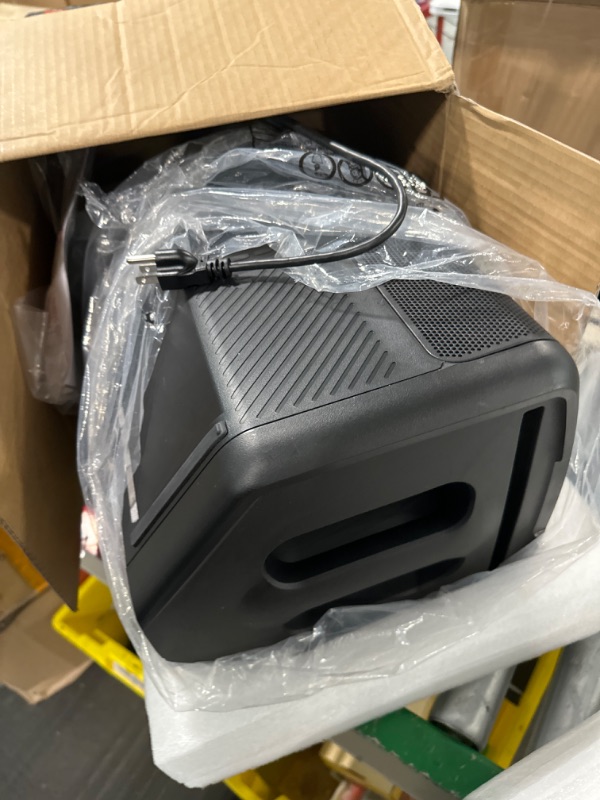 Photo 1 of JBL Professional EON ONE Compact All-In-One Battery-Powered Personal PA System with Bluetooth Rechageable Column PA