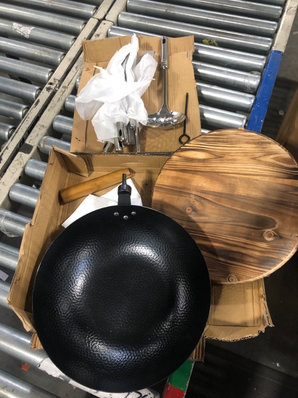 Photo 3 of ** new open package***
NFFTYUUT Carbon Steel Wok Pan, 8 Piece Woks & Stir-Fry Pans Set with Wooden Lid No Chemical Coated Flat Bottom Chinese Woks Pan for Induction, Electric, Gas, Halogen All Stoves - 13''