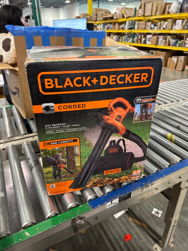 Photo 3 of **DAMAGED** BAG BROKEN BLACK+DECKER Electric Leaf Blower, Leaf Vacuum and Mulcher 3 in 1, 250 mph Airflow, 400 cfm Delivery Power, Reusable Bag Included, Corded (BEBL7000)
