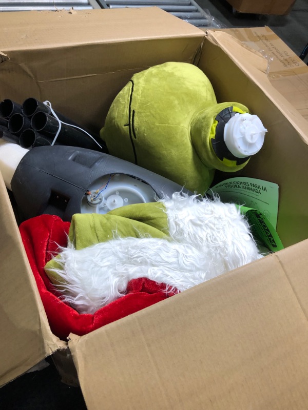 Photo 3 of Gemmy Life Size Animated Grinch
