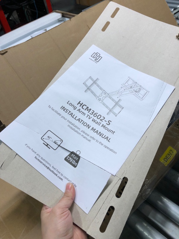 Photo 4 of HCMOUNTING Heavy Duty Long Dual Arm TV Wall Mount Holds up to 179 lbs, Swivel and Tilt TV Mount with 40.9" Extended Articulating Arms for Most 42-90 inch TVs, VESA 800x400mm, Fits 16''-18'' Wood Studs