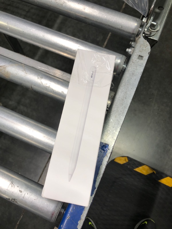 Photo 1 of Apple Pencil (USB-C)