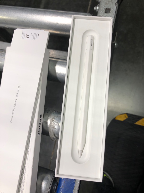 Photo 1 of Apple Pencil (USB-C)