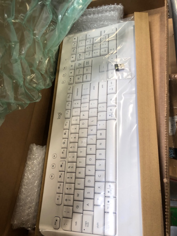 Photo 2 of Logitech Signature K650 Comfort Full-Size Wireless Keyboard with Wrist Rest, BLE Bluetooth or Logi Bolt USB Receiver - White (Renewed)