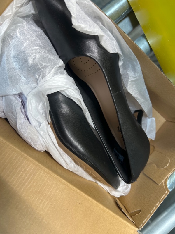 Photo 3 of Clarks Women's Linvale Jerica Pump 8.5 Black Leather