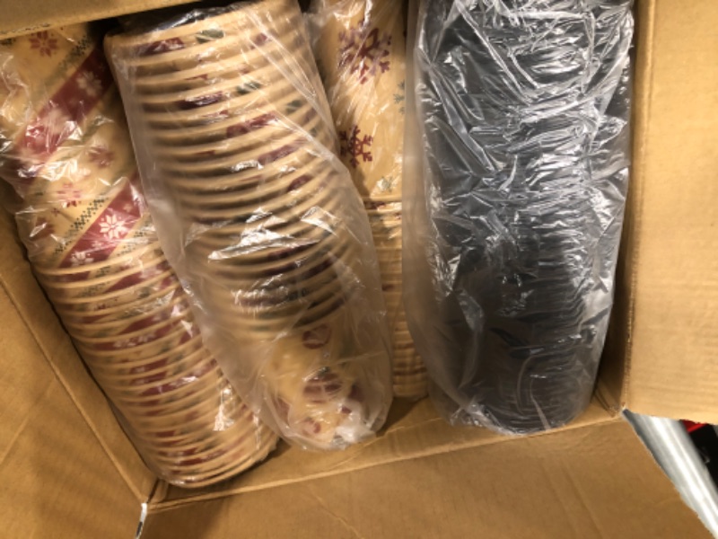 Photo 1 of 100Set Christmas Disposable Paper Cups with Lids 12oz, Bulk Xmas Hot Cocoa Cups Coffee Cups, Holiday Kraft Paper Cups for Hot Chocolate Cold Drinks Christmas New Year Winter Party Supplies Decorations Christmas 100 Pcs