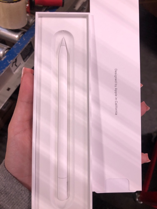 Photo 4 of Apple Pencil (USB-C)