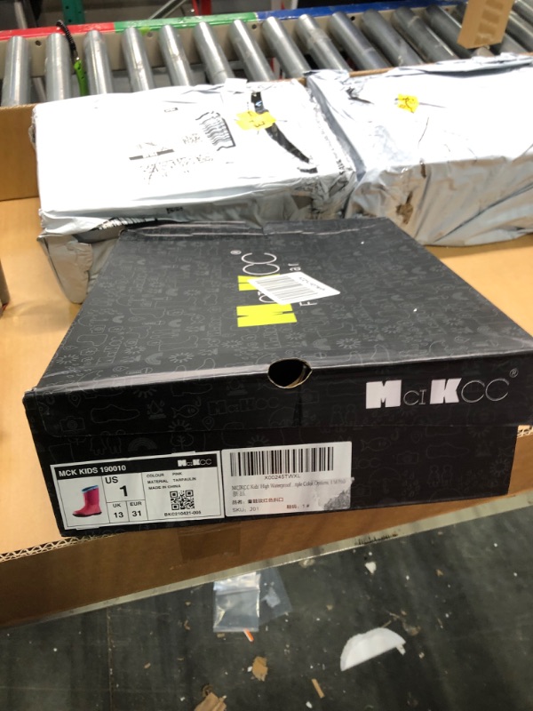 Photo 1 of MCIKCC Kids Rubber Rain Boots Size 1
