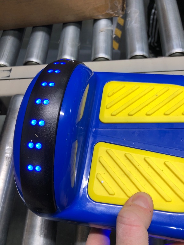 Photo 4 of Apato Bluetooth Hoverboard 6.5'' 7.3 Mph | 7.5 Miles Range | Blue Yellow for kids
