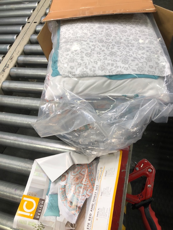 Photo 1 of Intelligent Design Complete Bed In A Bag Casual Boho Comforter with Sheet Set Decorative Pillow, All Season Bedding Set, Twin XL, Vinnie Aqua 6 Piece Vinnie Aqua Twin XL