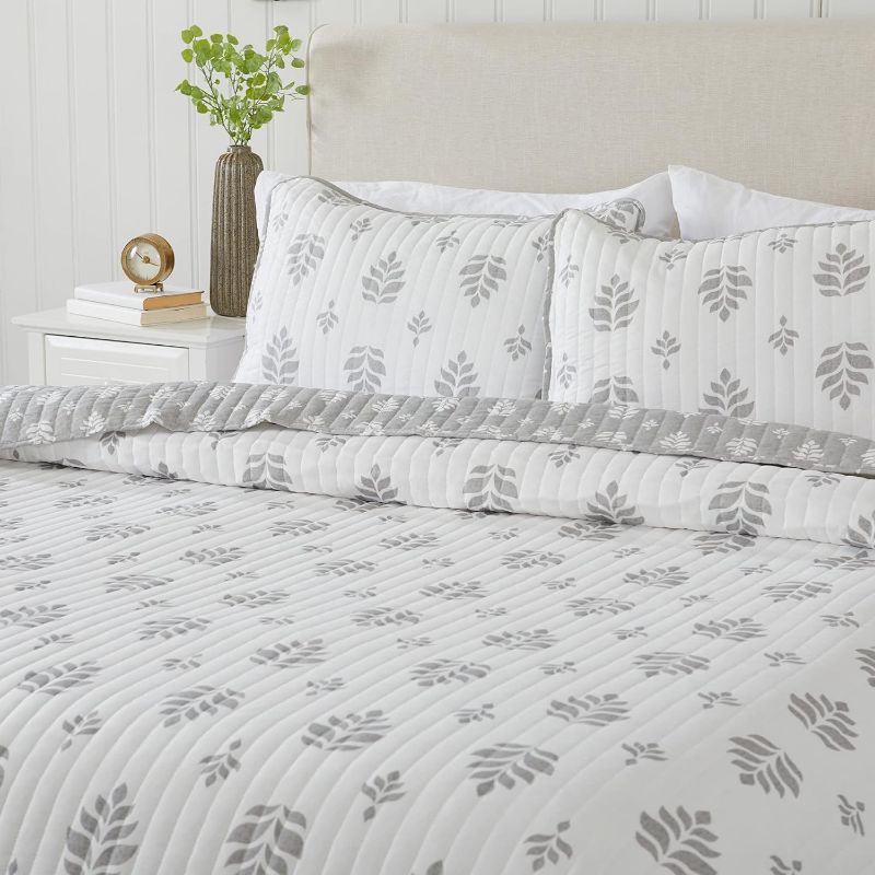 Photo 1 of ***not exact***
3-PieceReversible Lightweight Quilt Comforter with 2 Shams | All-Season, Modern, Flower Bedspreads | GREEN Floral Coverlet Sets |Quilts
