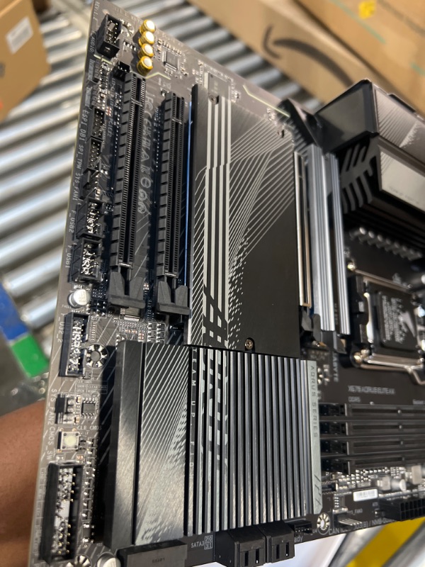 Photo 3 of GIGABYTE X670 AORUS Elite AX (AM5/ LGA 1718/ AMD/ X670/ ATX/ 5 Year Warranty/ DDR5/ Quad M.2/ PCIe 5.0/ USB 3.2 Gen2X2 Type-C/AMD WiFi 6E/ 2.5GbE LAN/Q-Flash Plus/M.2 EZ-Latch/Gaming Motherboard) X670 AORUS ELITE AX Bundle X670