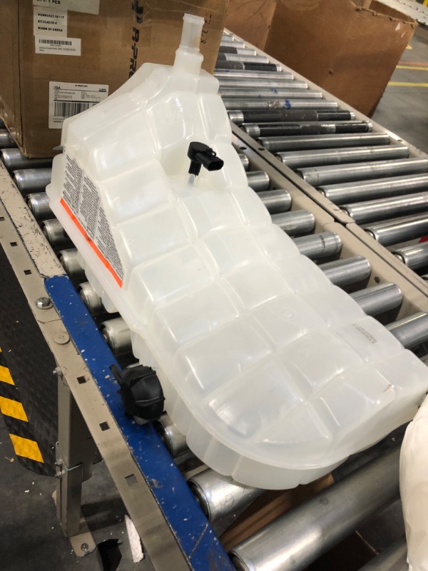 Photo 3 of A-Premium Coolant Overflow Reservoir Bottle Tank Compatible with Kenworth W900, T800, T660, T600; and Peterbilt 389, 388, 386, 385, 384, 382, 377, 367, 365, 348; Replaces N5346001, T1673008, 603-5403