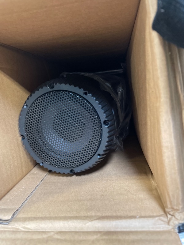Photo 1 of ECOXGEAR SoundExtreme SE26 Amplified Powersports Bluetooth 8 Speaker Soundbar Waterproof Sandproof with LED Lighting 500 Watts of Peak Power