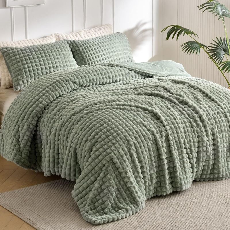 Photo 1 of  ENJOHOS Green Faux Fur Comforter Queen, Ultra Soft Fluffy Comforter Set, Comforter Set Queen Size, Winter Warm Fuzzy Bedding Set, Luxury Plush Bed Set 3pcs (1 Shaggy Comforter, 2 Pillowcases)