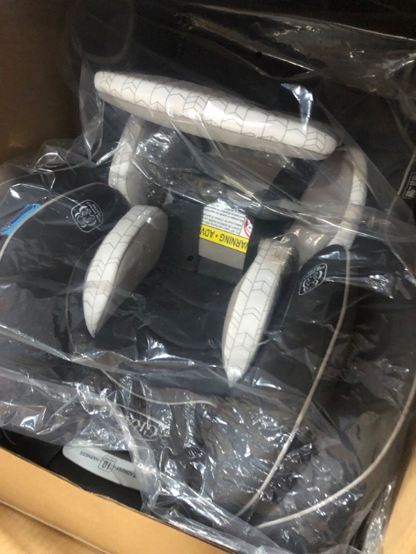 Photo 1 of Graco Extend2Fit Convertible Car Seat | Ride Rear Facing Longer with Extend2Fit, Redmond 2-in-1 Redmond
