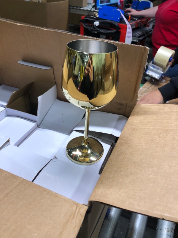 Photo 4 of 12 Pack Stem Stainless Steel Wine Glasses Gold 18 oz Unbreakable Stemware Portable Shatterproof Metal Goblet Glasses Wine Drinkware for Wedding Camping Champagne Cocktails Banquet Party