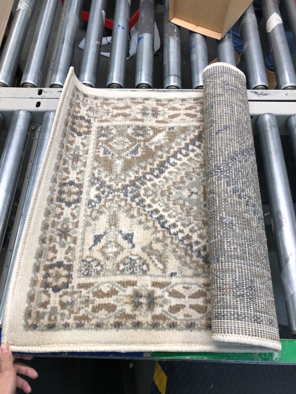 Photo 1 of 2'x3' Rug Runner