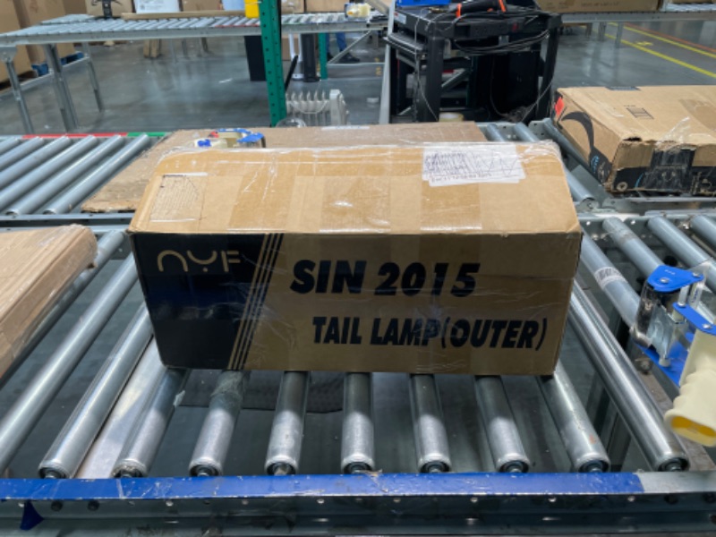 Photo 1 of WFLNHB Right Side Tail Light Assembly Replacement for Toyota Sienna Base L LE XLE Limited Models 2015-2020 Passenger Side Rear Tail Light Lamp 8155008050 TO2805123