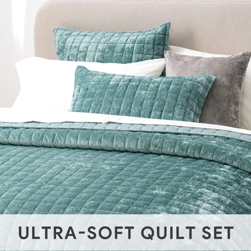 Photo 1 of  Luxury Velvet Quilt Set King Size, Lightweight Velvet Comforter Set, Oversized Bedspread Coverlet Quilted Bedding Set, with 2 Matching Pillow Shams, for All Season, Aqua Green