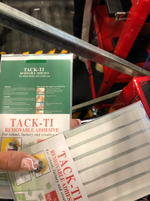 Photo 1 of Faber-Castell Reusable and Removable Adhesive Putty