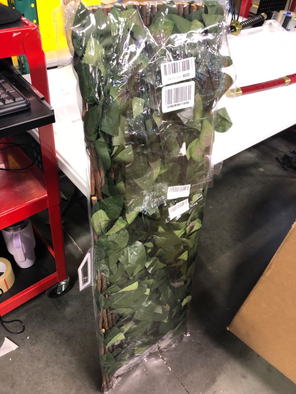 Photo 1 of DOEWORKS Expandable Fence Privacy Screen for Balcony Patio Outdoor, 1PC Faux Ivy Fencing Panel for Backdrop Garden Backyard Home Decorations 1 Green