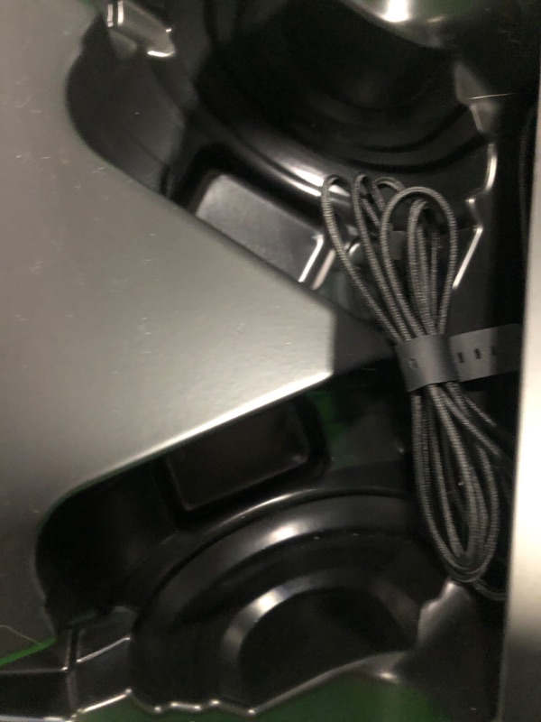 Photo 4 of Headset Razer Nari Ultimate Wireless
