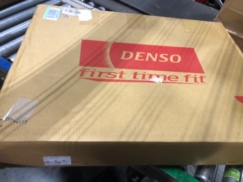 Photo 2 of Denso 221-0506 Radiator