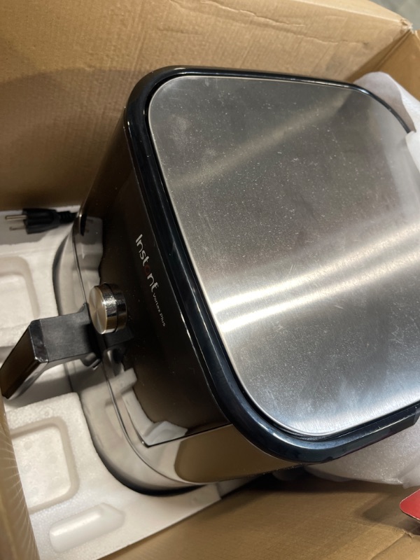 Photo 3 of ***FOR PARTS*** Instant Vortex Plus Air Fryer Oven, 6 Quart, From the Makers of Instant Pot, 6-in-1, Broil, Roast, Dehydrate, Bake, Non-stick and Dishwasher-Safe Basket, App With Over 100 Recipes, Stainless Steel 6QT Vortex Plus