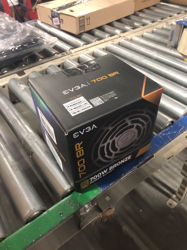 Photo 1 of EVGA 700 BR 700 W ATX12V / EPS12V SLI CrossFire 80 PLUS BRONZE Certified Non-Modular Power Supply