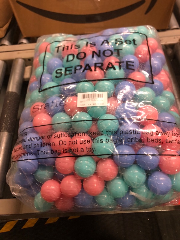 Photo 1 of Ball Pit Balls 500