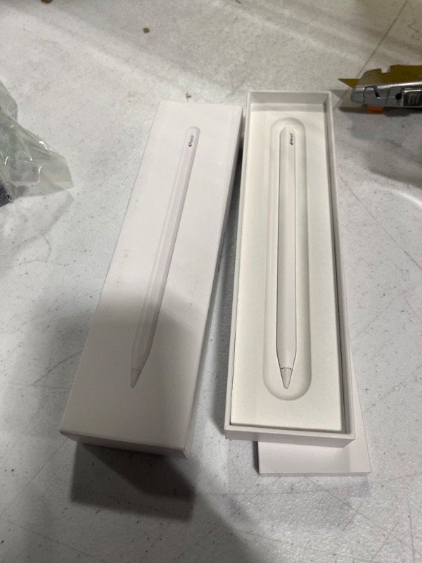 Photo 2 of Apple Pencil (2nd Generation)