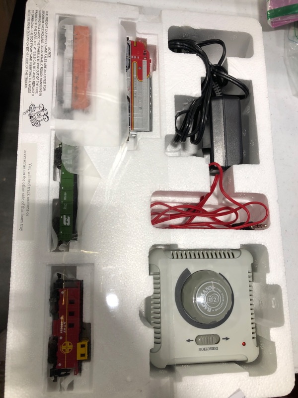 Photo 3 of Bachmann Trains - Super Chief Ready To Run Electric Train Set - N Scale