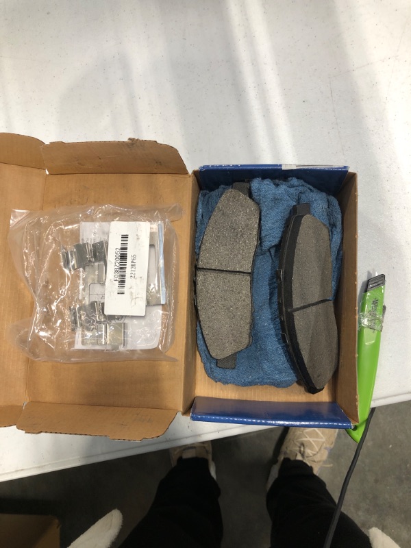 Photo 2 of Bosch BE1280H Blue Disc Brake Pad Set with Hardware - FRONT