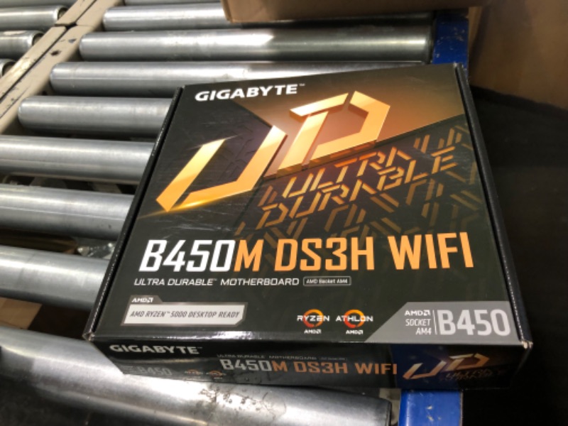 Photo 4 of Gigabyte B450M DS3H WiFi (AM4//AMD/B450/mATX/SATA 6GB/s/USB 3.1/HDMI/Wifi/DDR4/Motherboard)
