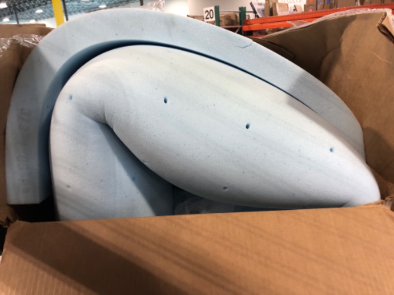 Photo 1 of **USED**  JUST THE TOPPER** LUCID 4 Inch Down Alternative and Gel Memory Foam Mattress Topper - Three Toppers In One - King , White King Topper