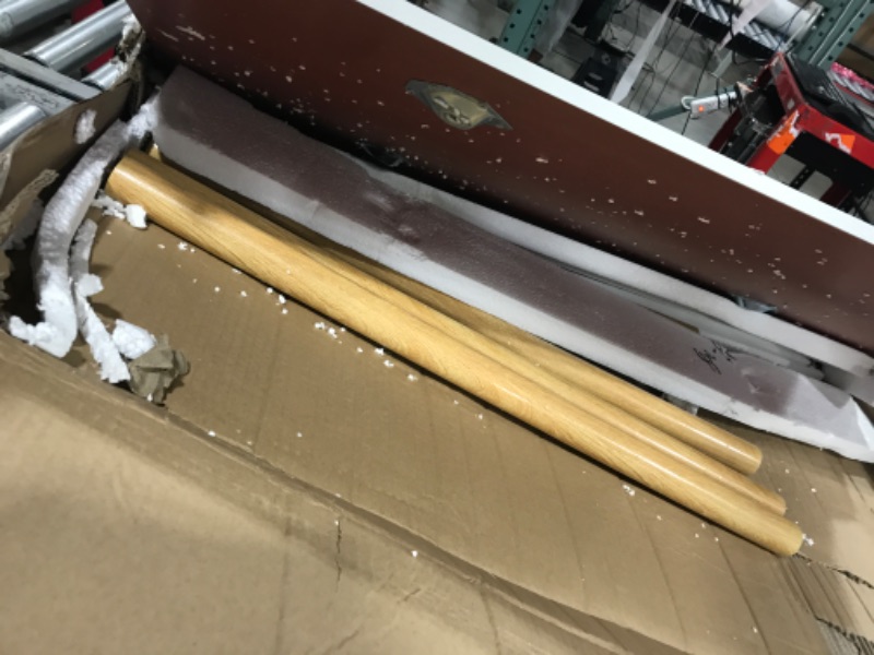 Photo 1 of 4 LEGGED TABLE WITH SCREW ON LEGS 