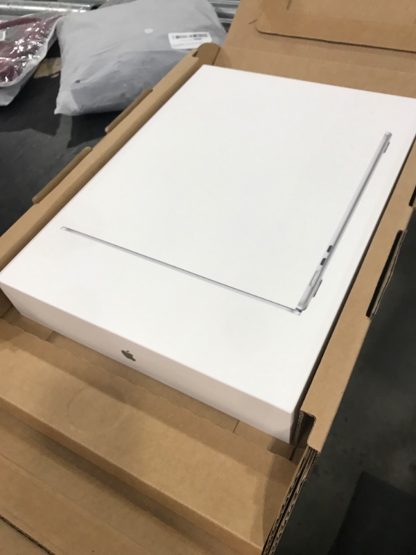 Photo 1 of Apple 2024 MacBook Air 15-inch Laptop with M3 chip: 15.3-inch Liquid Retina Display, 16GB Unified Memory, 512GB SSD Storage, Backlit Keyboard, Touch ID; Silver 16GB RAM 512GB Silver Without AppleCare+ (3 Years)