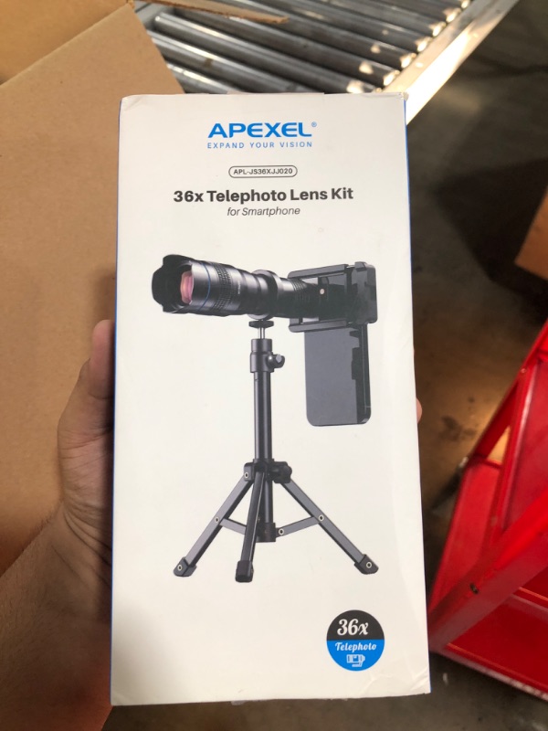 Photo 1 of apexel 36x telephoto lens kit